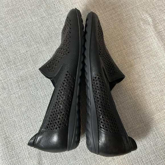 Sesto Meucci made in Italy perforated black loafers Sizee 7 - Picture 9 of 11